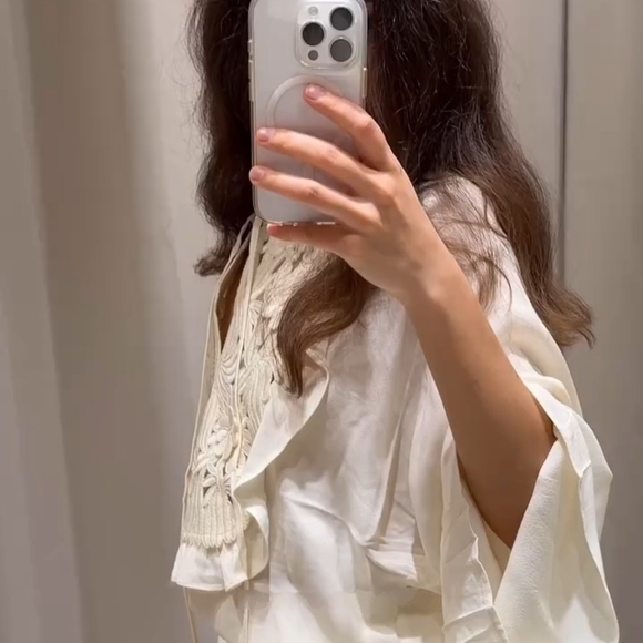 NWT H&M Embroidered Viscose Crêpe Blouse Cream White 1282767001 Sizes S, M - Picture 6 of 16